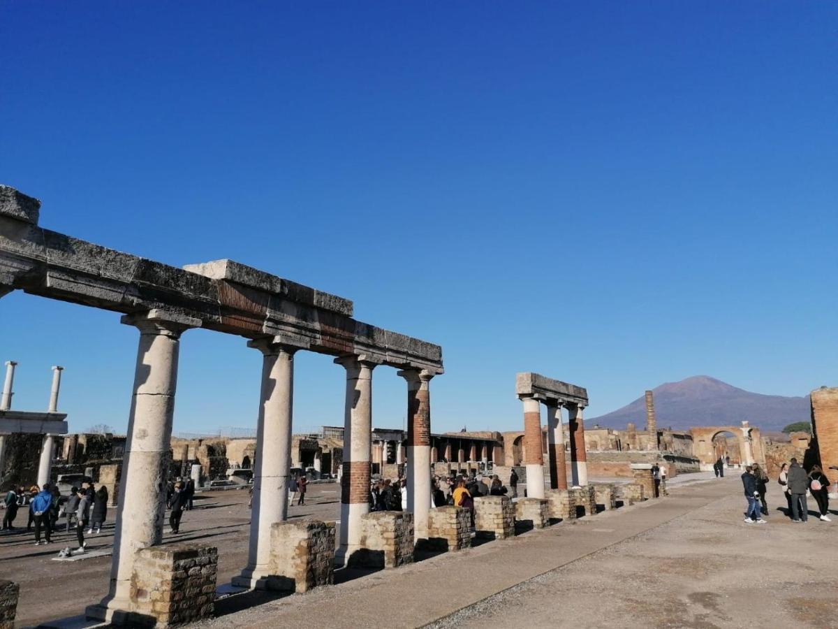 Ponte Valle B&B Pompei Bagian luar foto